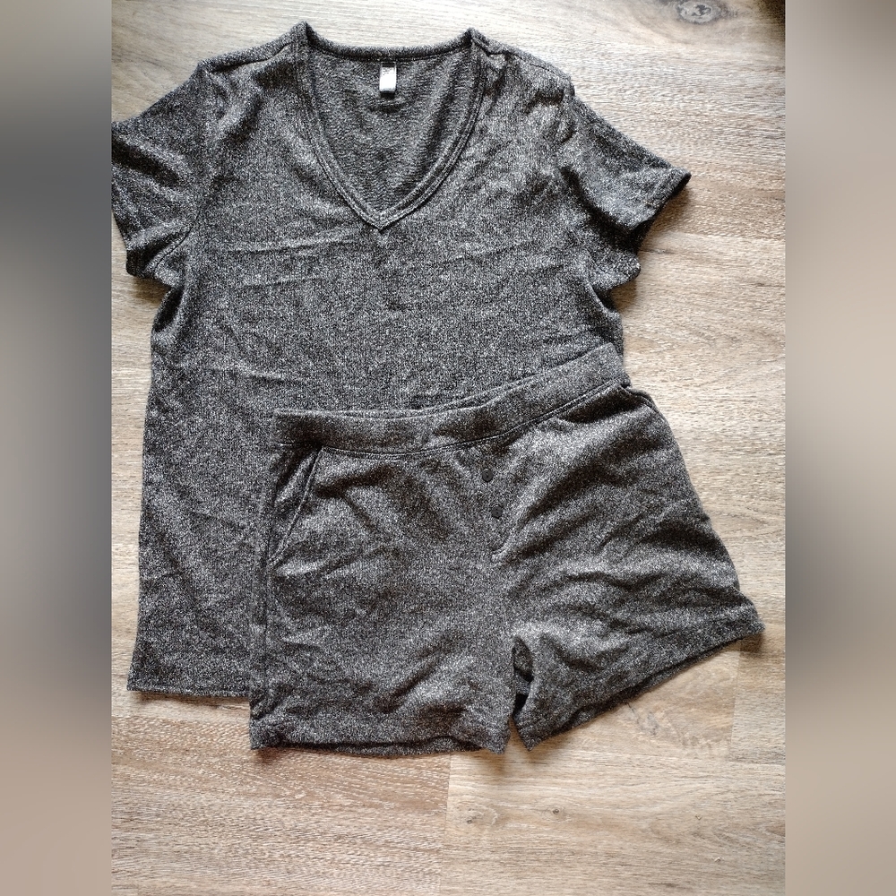 Cozy V-Neck Short Sleeve Top & Shorts Pajama Set - Heather Gray